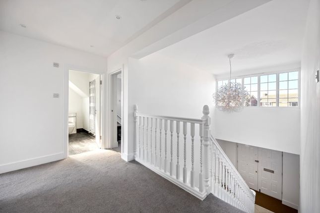 Old Fort Road, 156-024.Jpg