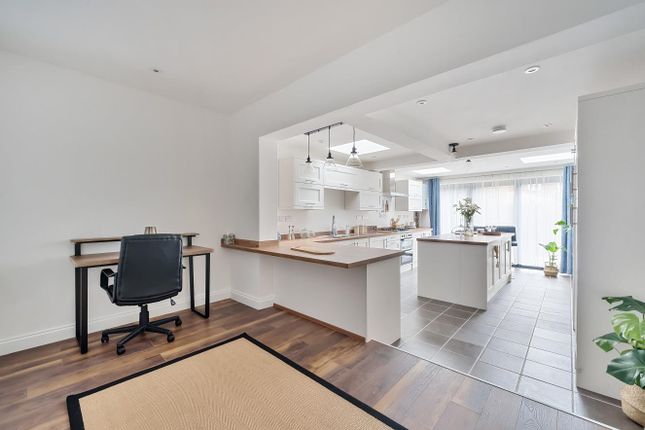 End terrace house for sale in Bower Street, Bedford