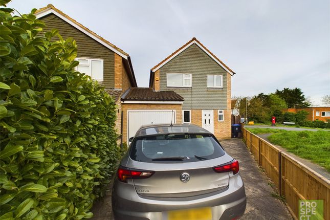 Link-detached house to rent in Hag Hill Rise, Taplow, Maidenhead