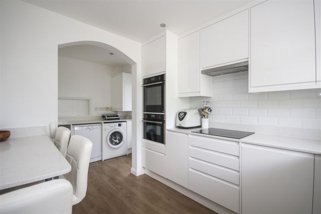 15, Oakpits Way, Rushden photo 3
