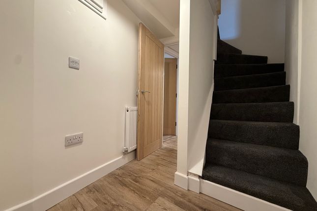 Apartment 6, Kensington House, 33, Dove Bank, Uttoxeter photo 4