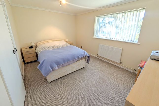 68 Beverley Court, Cedar Drive, Sunningdale photo 5