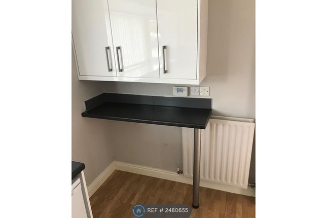 Large Bay Window, Laminate Floor, Gas Boiler
