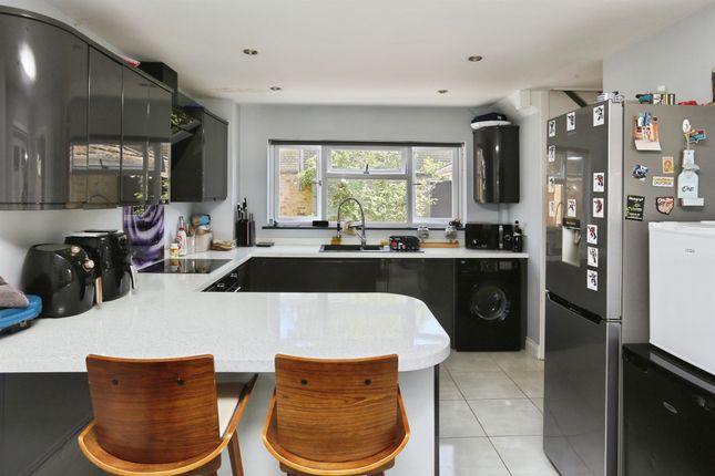 8, Jamaica Place, Gosport photo 4