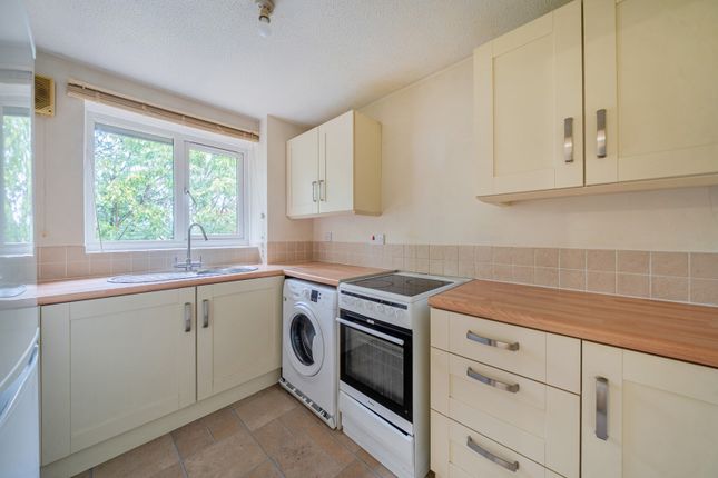 14, Bernard Ashley Drive, London photo 4