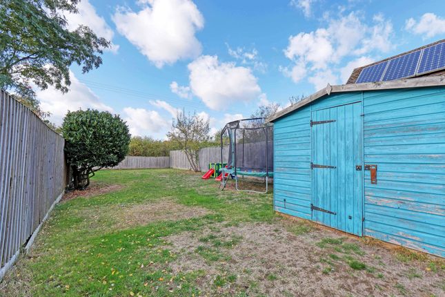 145 Whyteladyes Lane, Maidenhead photo 3