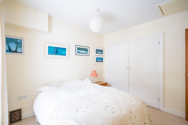 Flat for sale in The View, Weston-Super-Mare