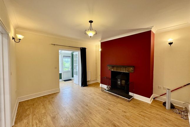 2, Llwyndu Cottages, Ammanford photo 2
