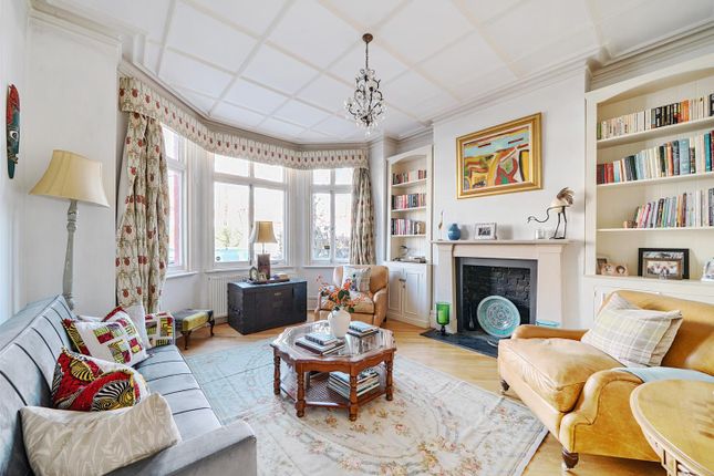 6, Hoveden Road, London photo 2