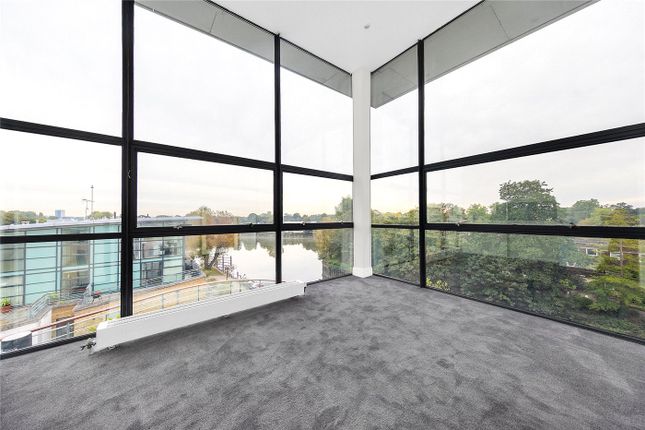 Flat for sale in Point Wharf, Ferry Quays, Brentford