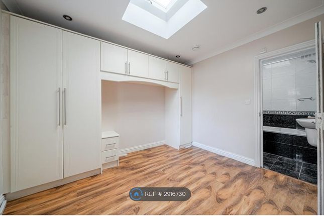 Cippenham Lane, Slough photo 2