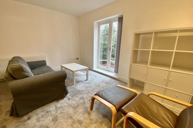 13, Cairncroft, Didsbury photo 2