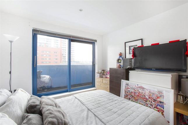 Flat for sale in Westgate Apartments, Western Gateway, London