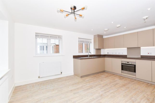 3-bed semi-detached on 2, Alans Gardens, Maidstone, £439,000