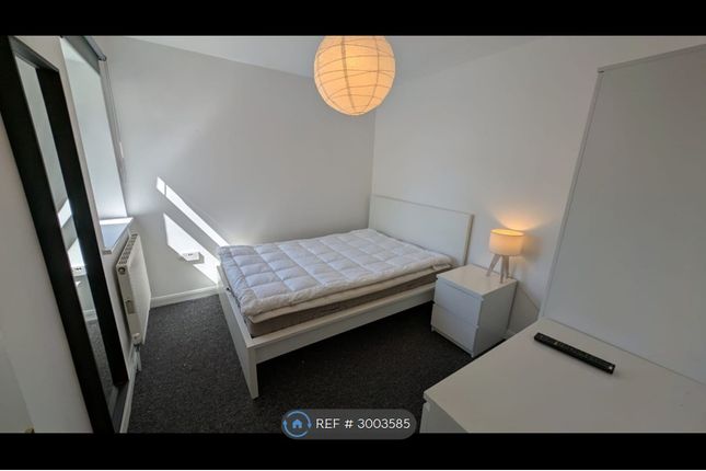 Room   A Beaconsfield Road, Fareham photo 2