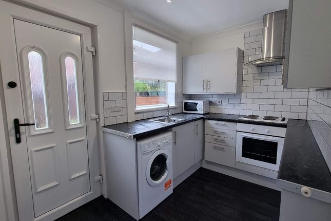 2 bed semi-detached house to rent in Glenthorpe Crescent, Burmantofts, Leeds LS9
