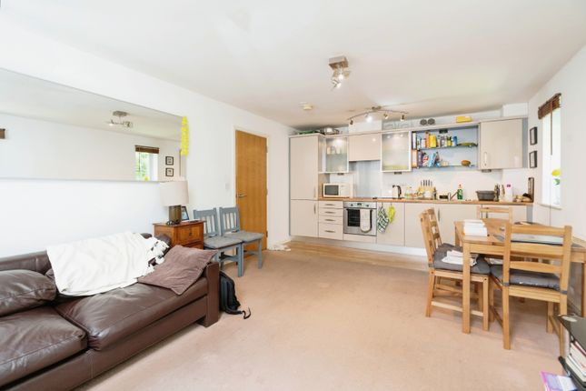 24, Langcliffe Place, Manchester photo 4