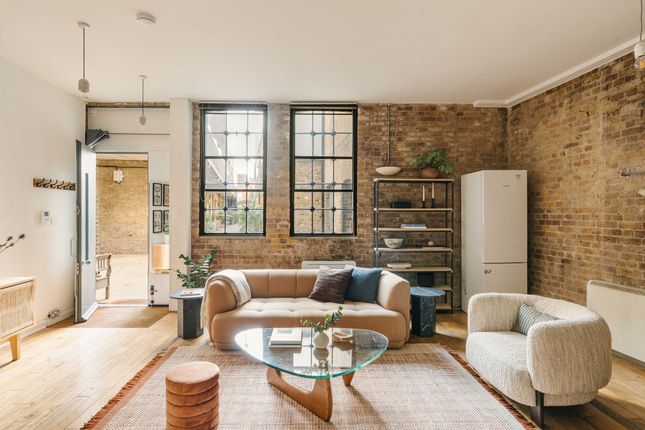 Flat 5, Cyntra Place, London photo 4