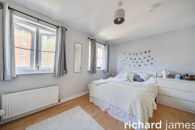 36, Marlborough Road, Swindon photo 3