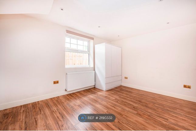 Thumbnail Flat to rent in Saxon Drive, London