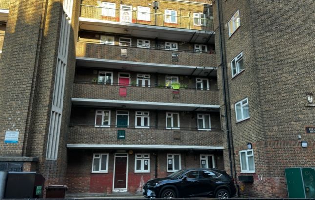 Flat 16, Brenley House, Tabard Garden Estate, London photo 5