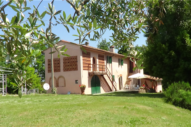 Farmhouse for sale in Lari, Pisa, Tuscany, Italy