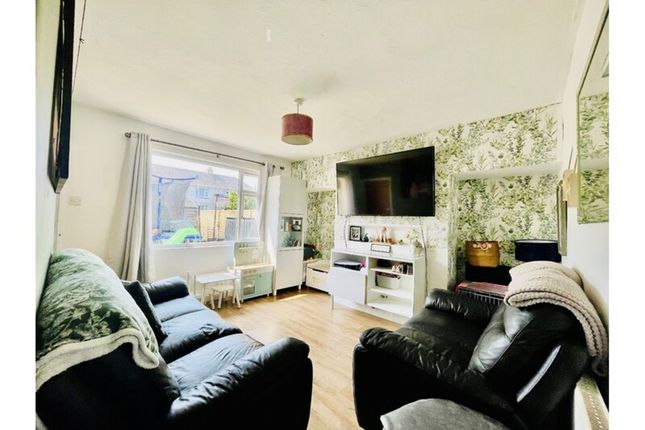 38 The Glebe, Camborne photo 3