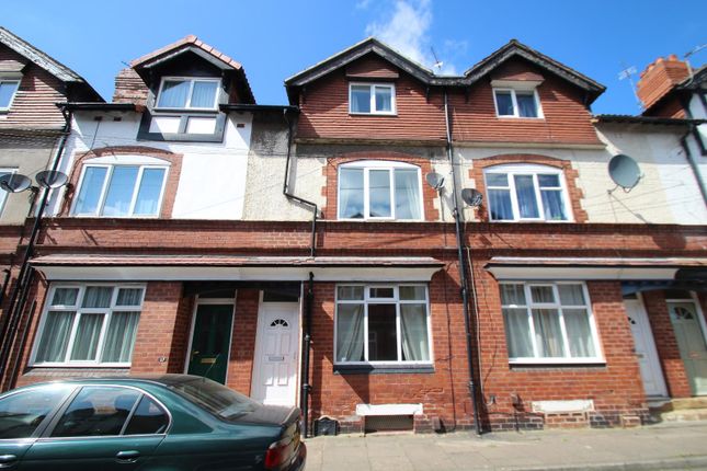 Thumbnail Terraced house to rent in Hawthorn View, Leeds, West Yorkshire, UK