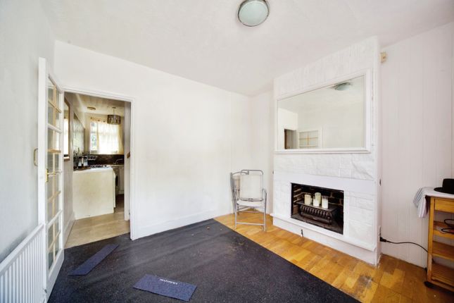 Maud Cottages, 56, Barrowell Green, London photo 3