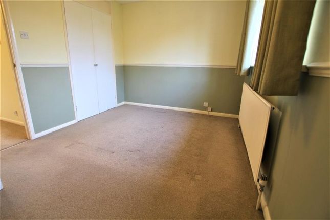 End terrace house to rent in Hamble Walk, Woking