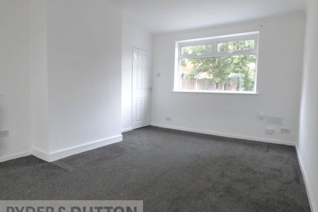 31, Torre Close, Manchester photo 3