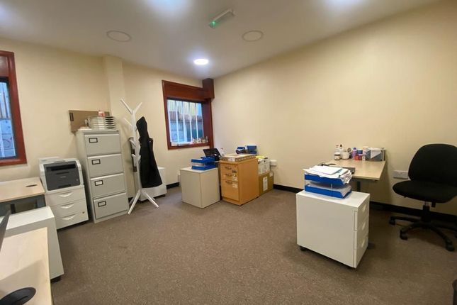 Office to let in Batsworth Road, Mitcham