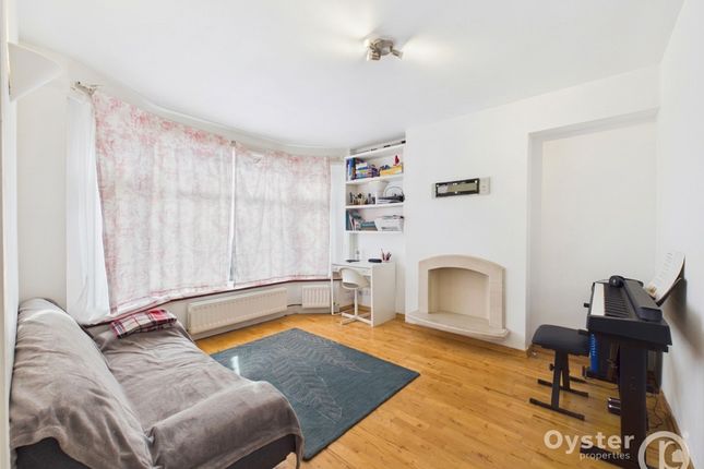 7 Wigton Gardens, Stanmore photo 2