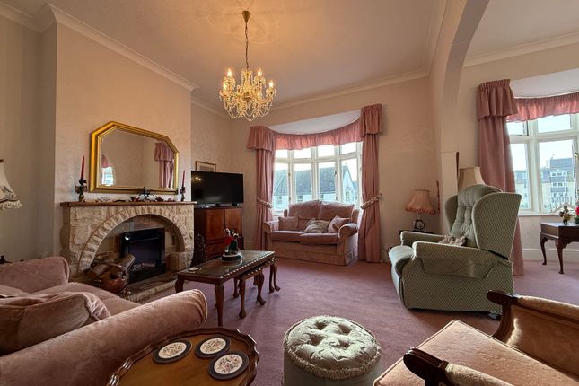 2, Sutton Gardens, Tenby photo 5
