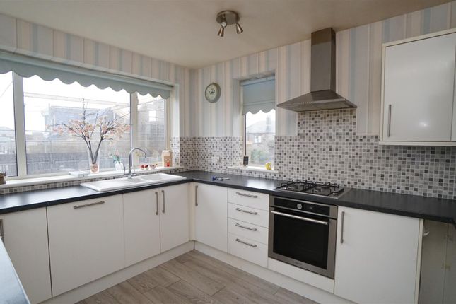 Thorn Close, Shipley photo 3