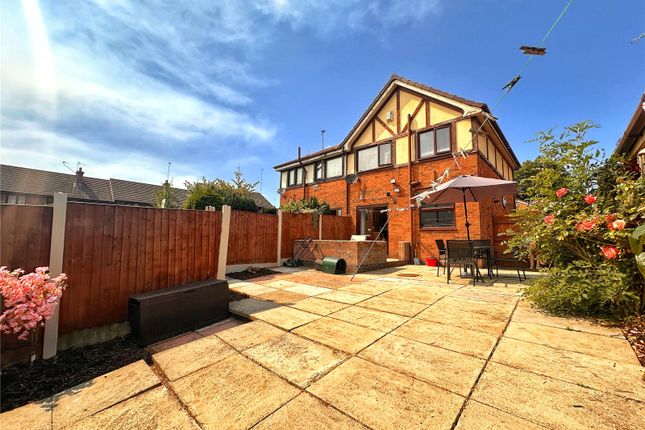 4, Grant Close, Manchester photo 2