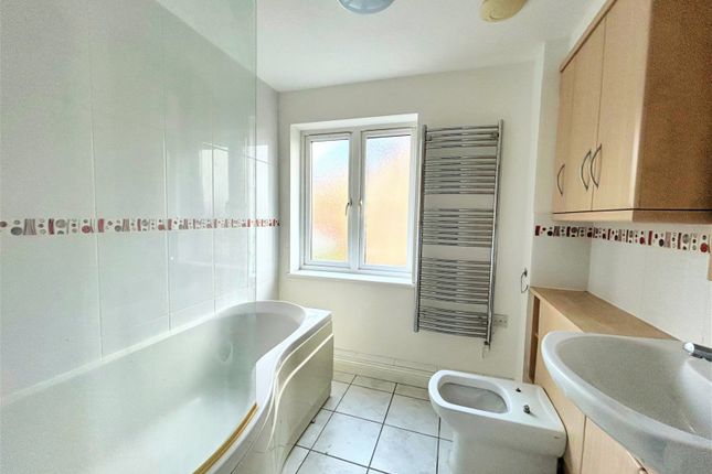Flat for sale in Passage Close, Weymouth, Dorset
