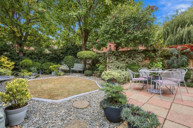 74 Millstream Close, Hitchin photo 4