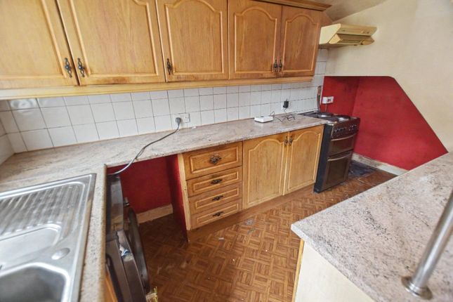 10, Nunnington Avenue, West Yorkshire photo 5