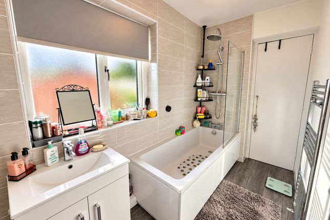 66 Pole Lane, Darwen photo 4