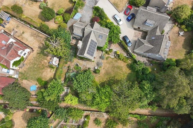 3, Stonefield Drive, Swindon photo 2