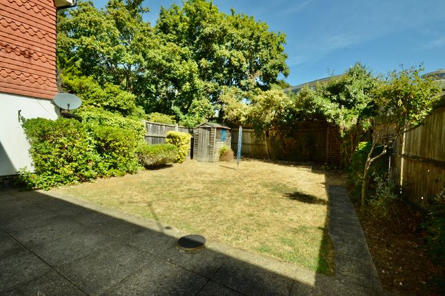 65, Eyston Drive, Weybridge photo 5