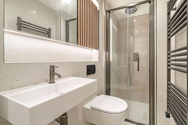 Flat 3, 47, Avonmore Road, London photo 4
