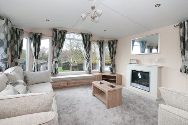 Mobile/park home for sale in Mill Lane, Hawksworth, Leeds, West Yorkshire