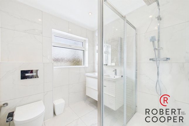Flat 2, 246, Victoria Road, Ruislip photo 3