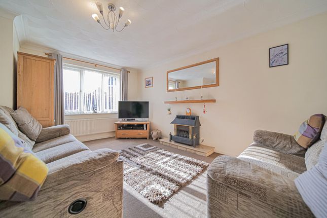 11, Clover Close, Melksham photo 2