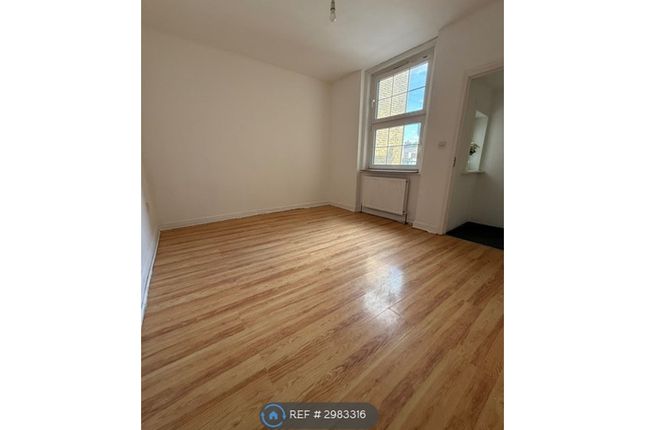 Flat, A Easthill Wandsworth, London photo 4