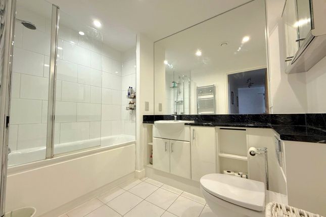 Flat 72, Venice Corte, 2, Elmira Street, London photo 3