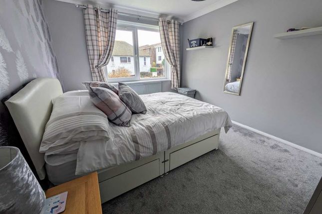 Flat to rent in The Riviera, Sandgate, Folkestone, Kent