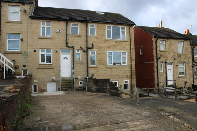 Property to rent in Springdale Avenue, Huddersfield